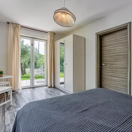 Lumare Aqua - Pool, Jacuzzi & Garden * Zelena Laguna