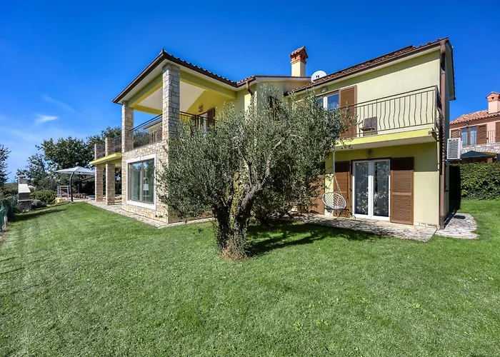 Lumare Aqua - Pool, Jacuzzi & Garden וילה *