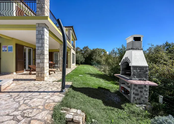 וילה Lumare Aqua - Pool, Jacuzzi & Garden Zelena Laguna